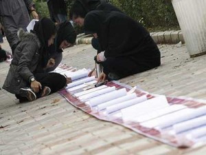 جدول سودوکو به یکی از اصلیترین سرگرمیهای عمومی مبدل شده است جدول سودوکو به یکی از اصلیترین سرگرمیهای عمومی مبدل شده است